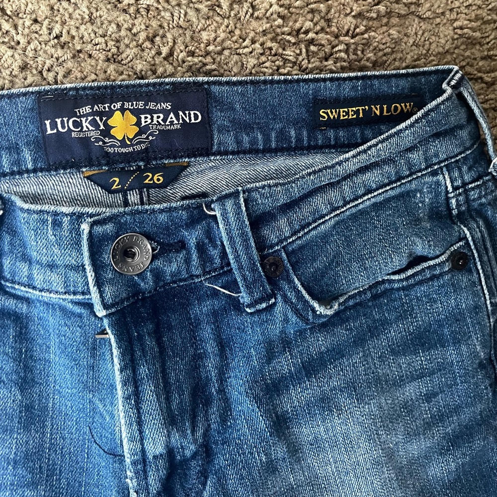 Lucky brand jeans sweet and low size 2/26